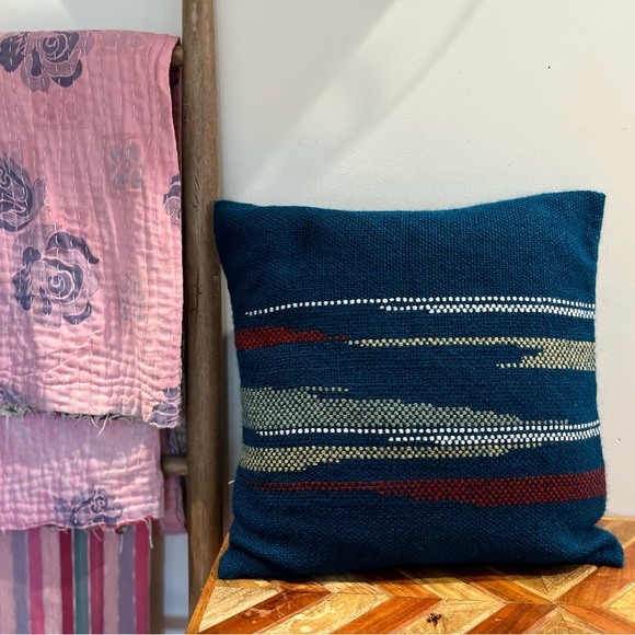 UMANG Handweaves Ranikhet Accent pilllow - Picture 6 of 10